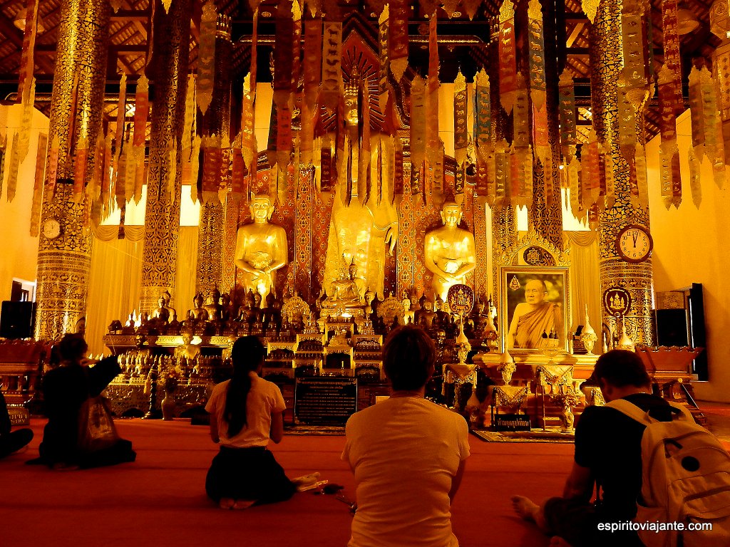 Wat Chedi Luang viajar na Tailândia