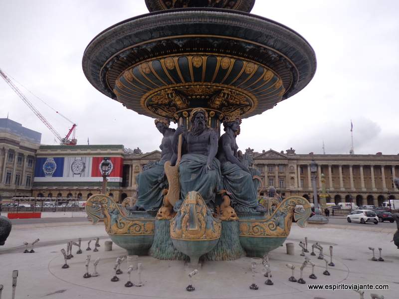 Place de la Concorde Paris Fontaine des Mers