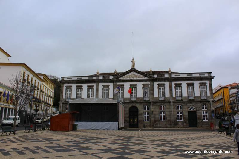 Praça Velha e Edifício dos Paços do concelho