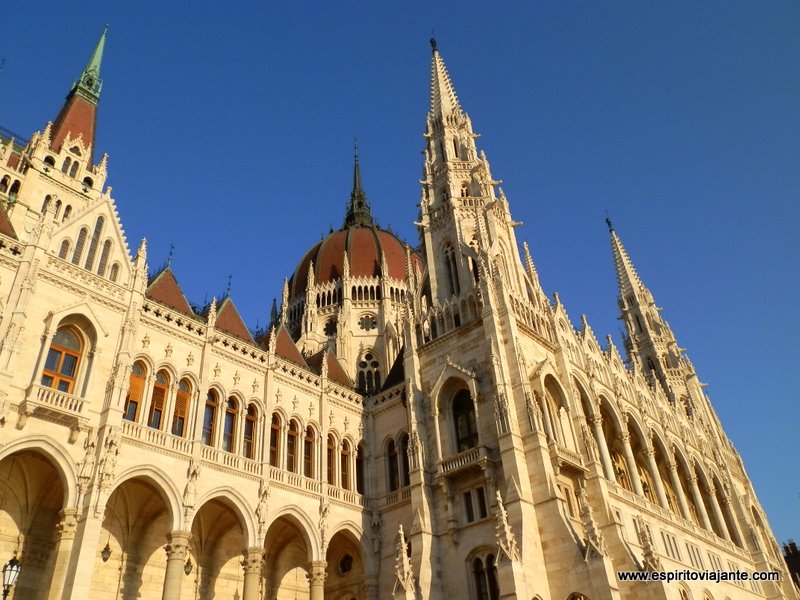  Parlamento húngaro Országház